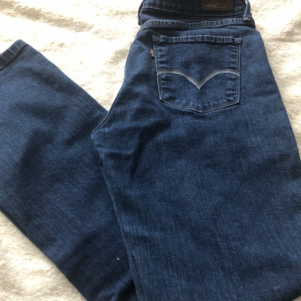 Levi’s Straight Leg Jeans - Picture 2 of 3